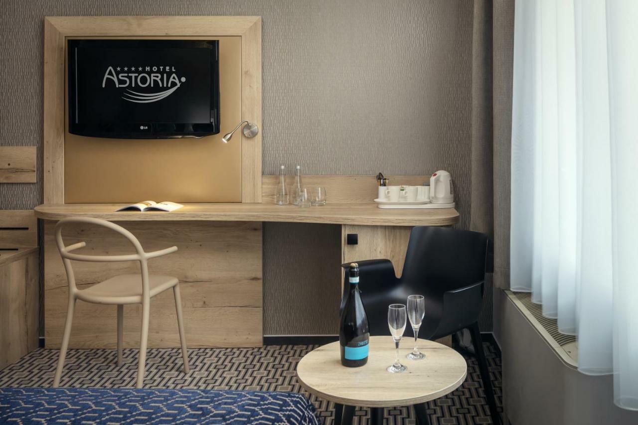 Astoria Hotel Prague Luaran gambar
